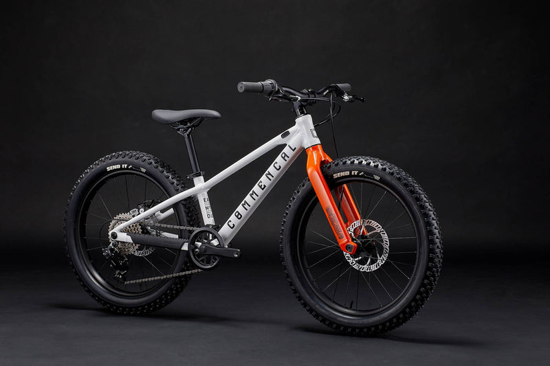 Load image into Gallery viewer, Commencal Ramones 20 Pure White Kids Mountain Bike