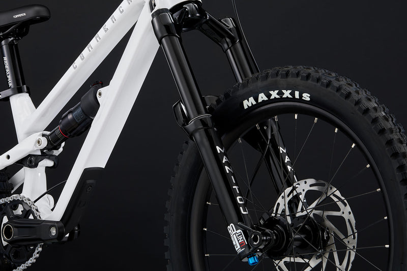 Commencal Clash 20 Pure White Kids Mountain Bike Detail Image 2