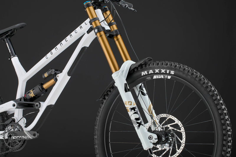 Load image into Gallery viewer, Commencal FRS Signature Freeride 2026 Dirt Bike