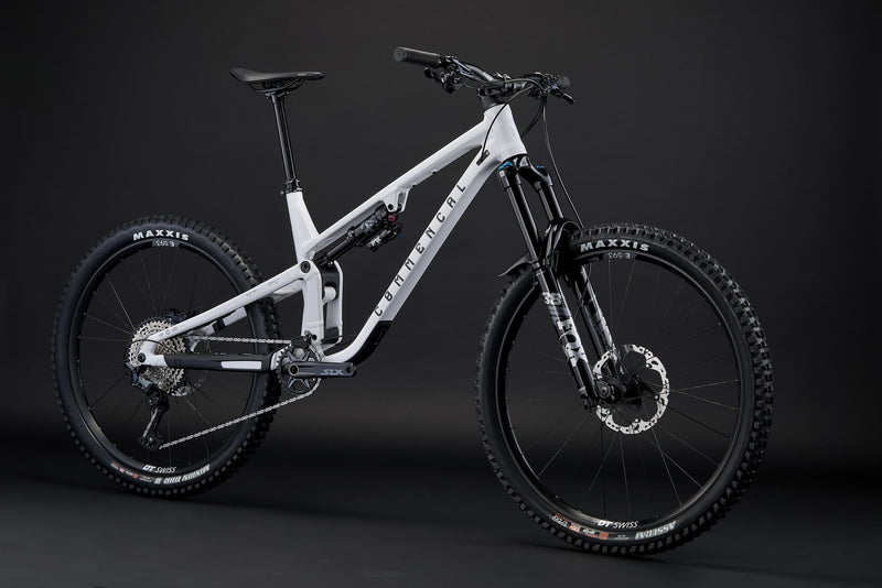 Load image into Gallery viewer, Commencal Meta SX V5 Essential Pure White 2026 Enduro Bike