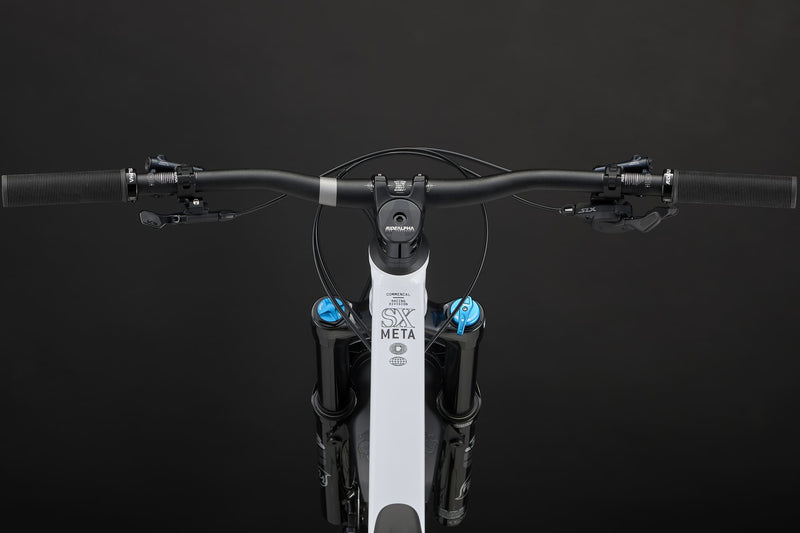 Load image into Gallery viewer, Commencal Meta SX V5 Essential Pure White 2026 Enduro Bike
