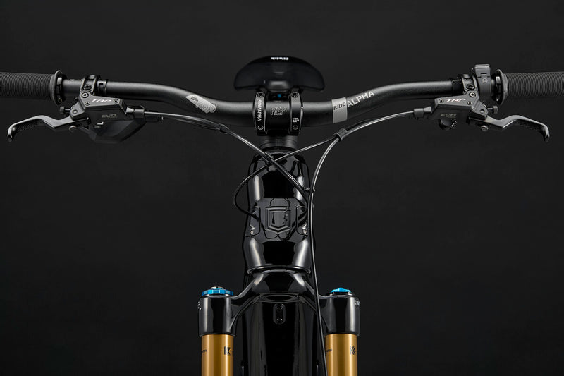Load image into Gallery viewer, Commencal Meta Power SX 800 Signature 2026 Pure Black Enduro E-Bike