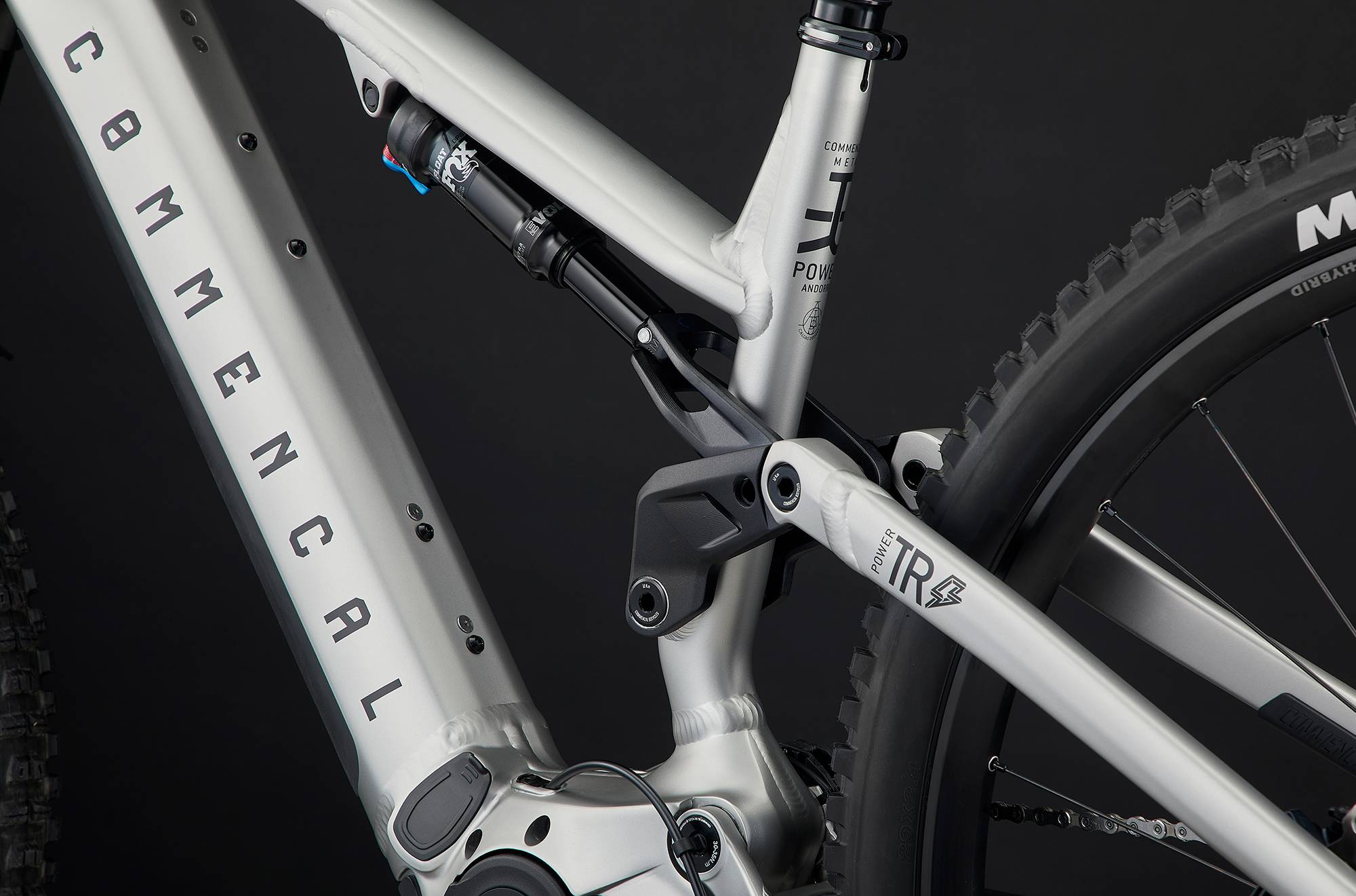 Commencal Meta Power TR Bosch Essential Silver E-Mountain Bike