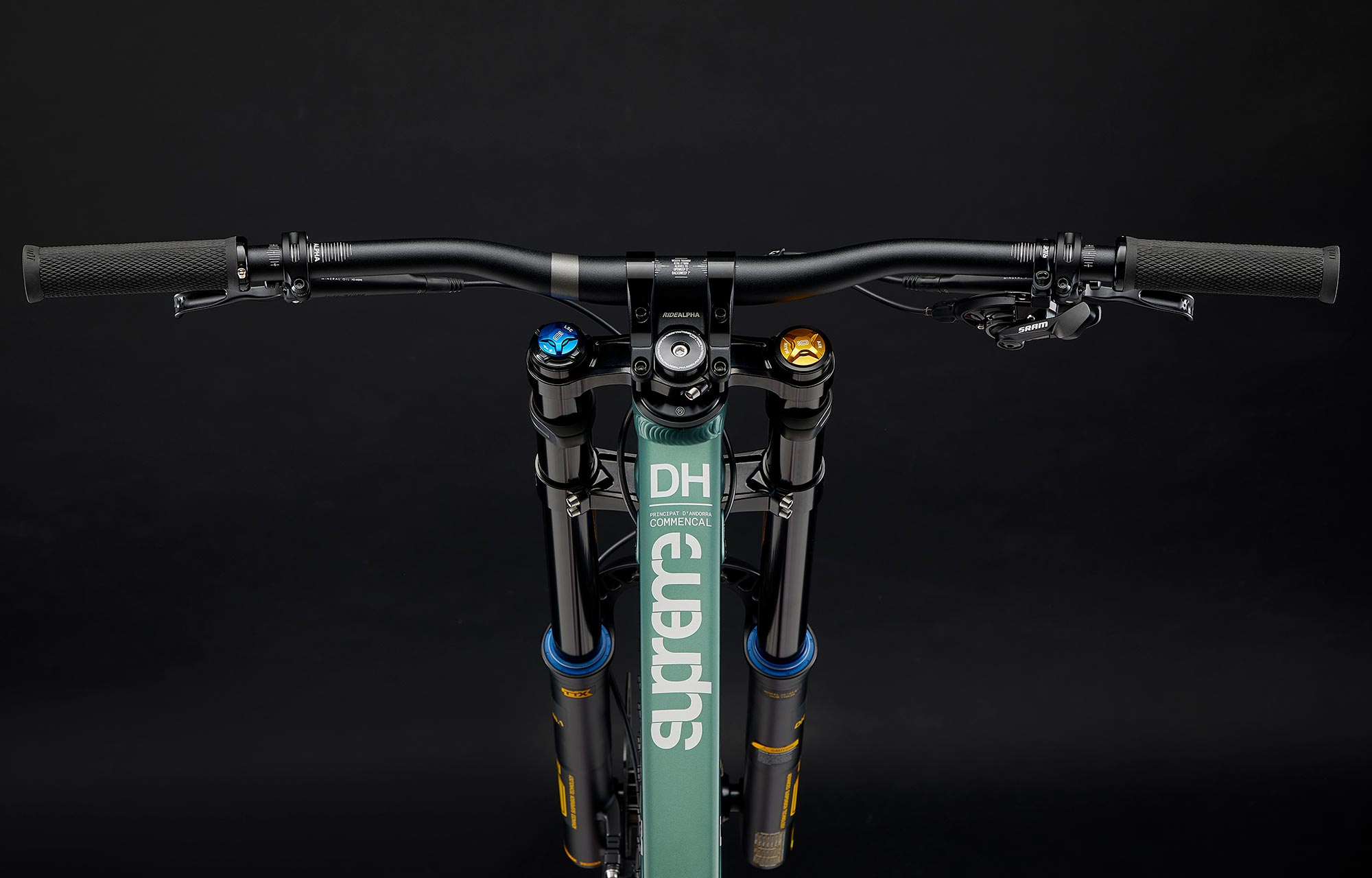 Commencal Supreme DH V5 Öhlins Edition Metallic Green Downhill Bike