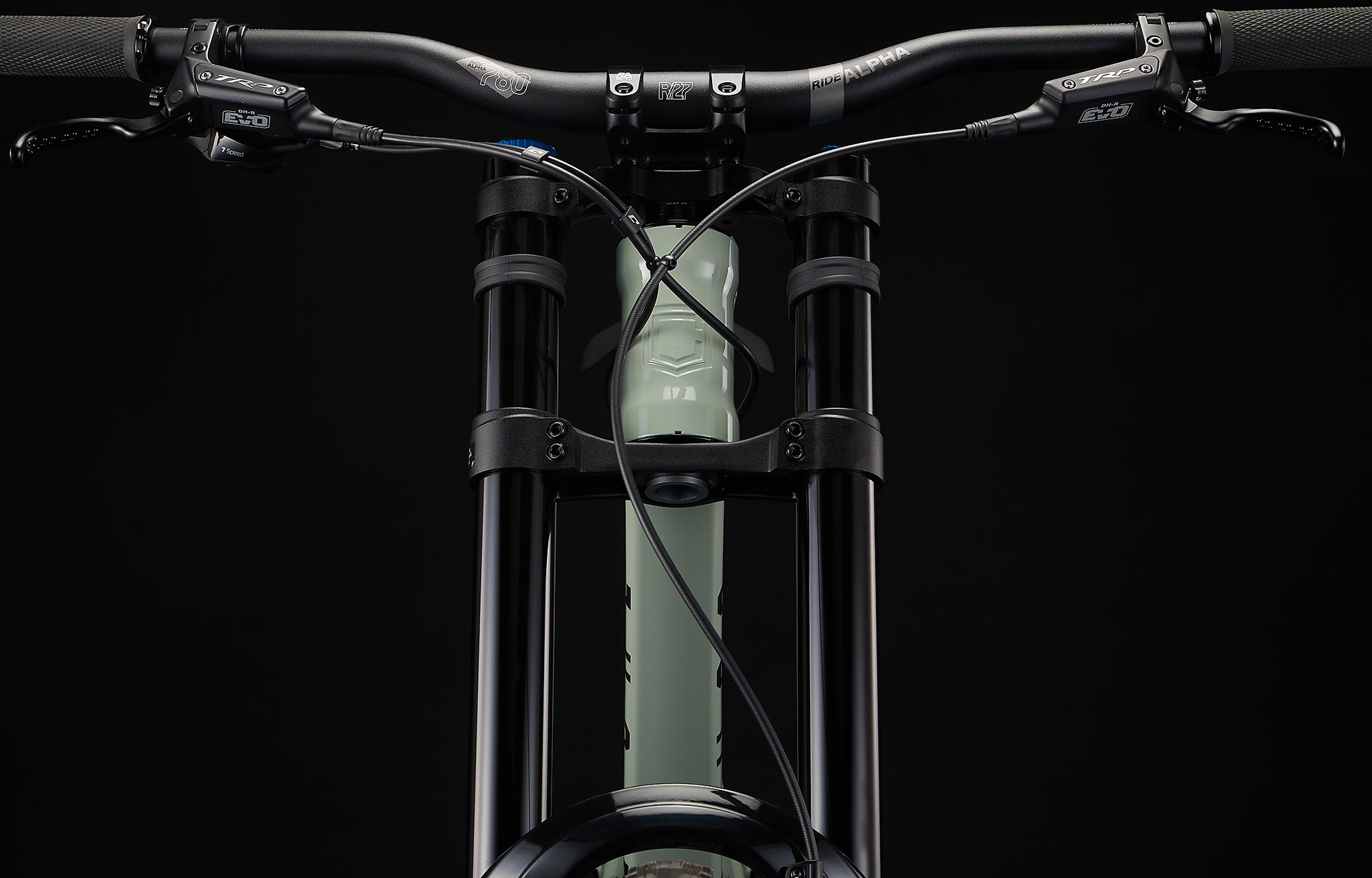 Commencal Supreme DH V5 Essential Heritage Green Downhill Bike