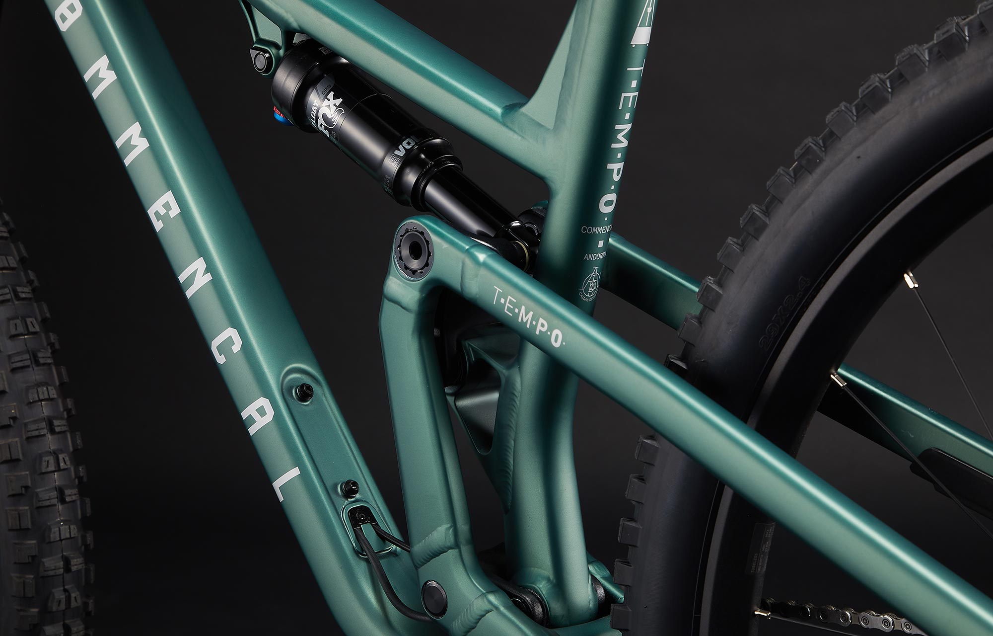 Commencal T.E.M.P.O. Essential Metallic Green Trail Bike