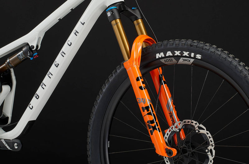 Load image into Gallery viewer, Commencal T.E.M.P.O. LTD Pure White Trail Bike
