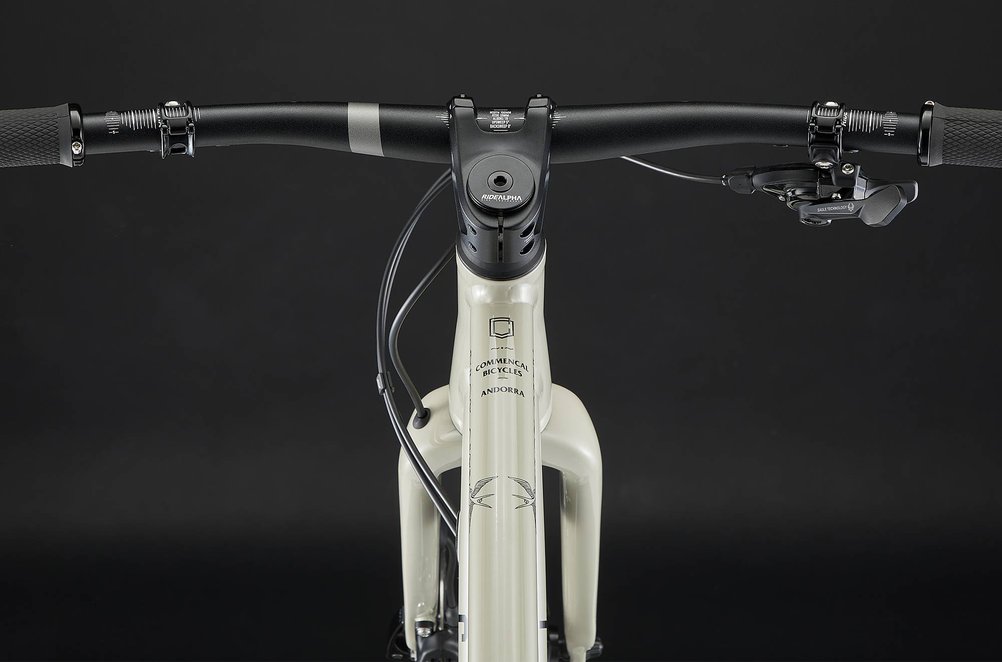 Commencal FCB Essential Chalk 2025