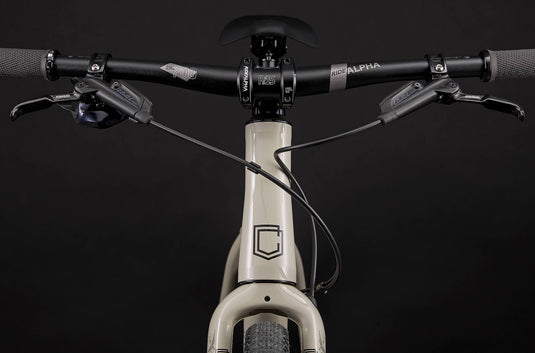 Commencal FCB Essential Chalk 2025