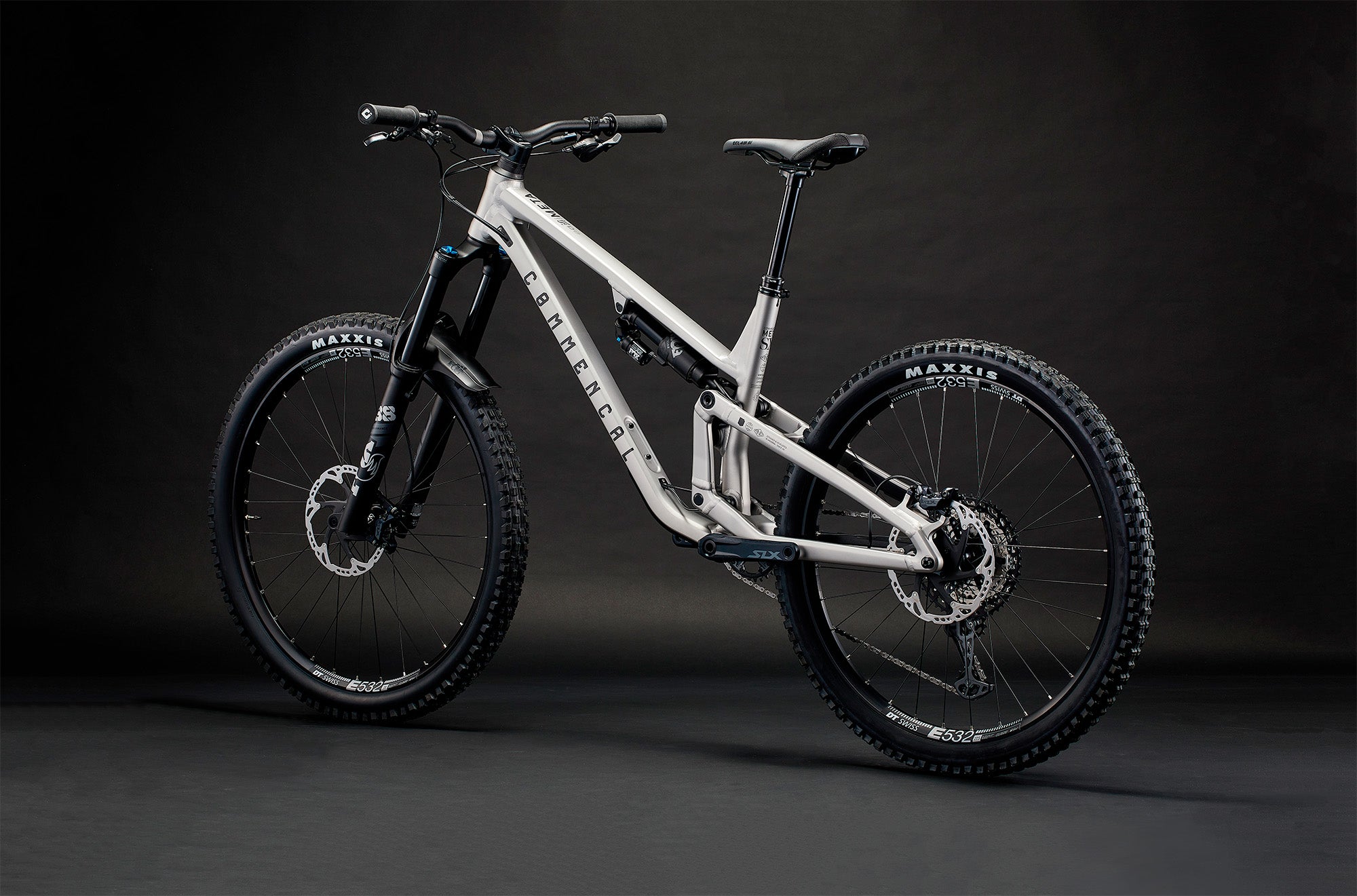 Commencal Meta SX V5 Essential Silver Enduro Bike