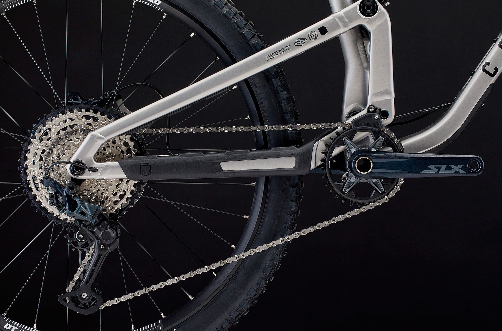 Commencal Meta SX V5 Essential Silver Enduro Bike