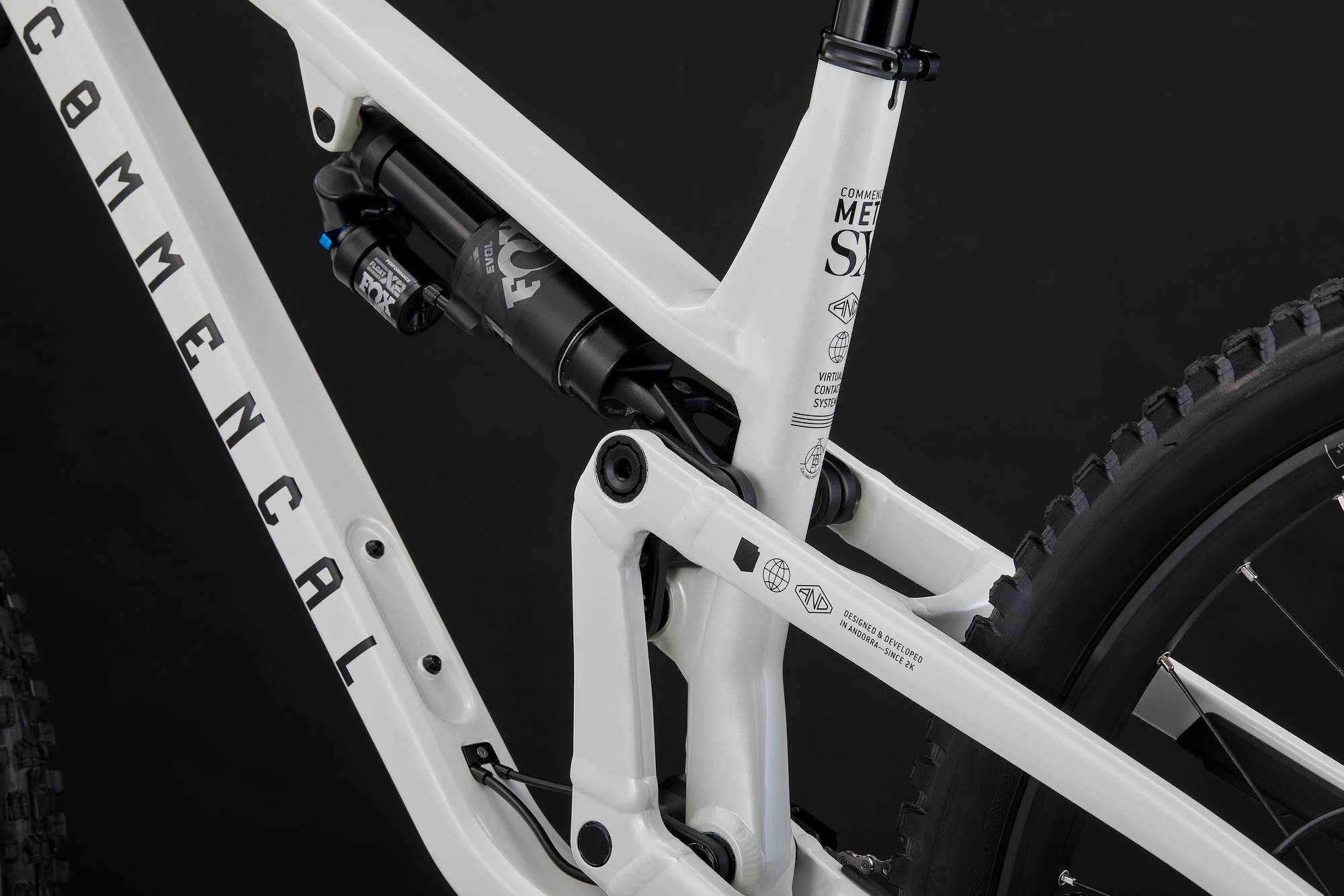 Commencal META SX V5 Essential Clear Silver Enduro Bike