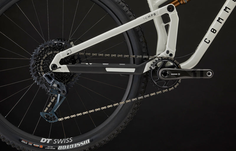 Commencal T.E.M.P.O. Signature Clear Silver Trail Bike Detail Image 2
