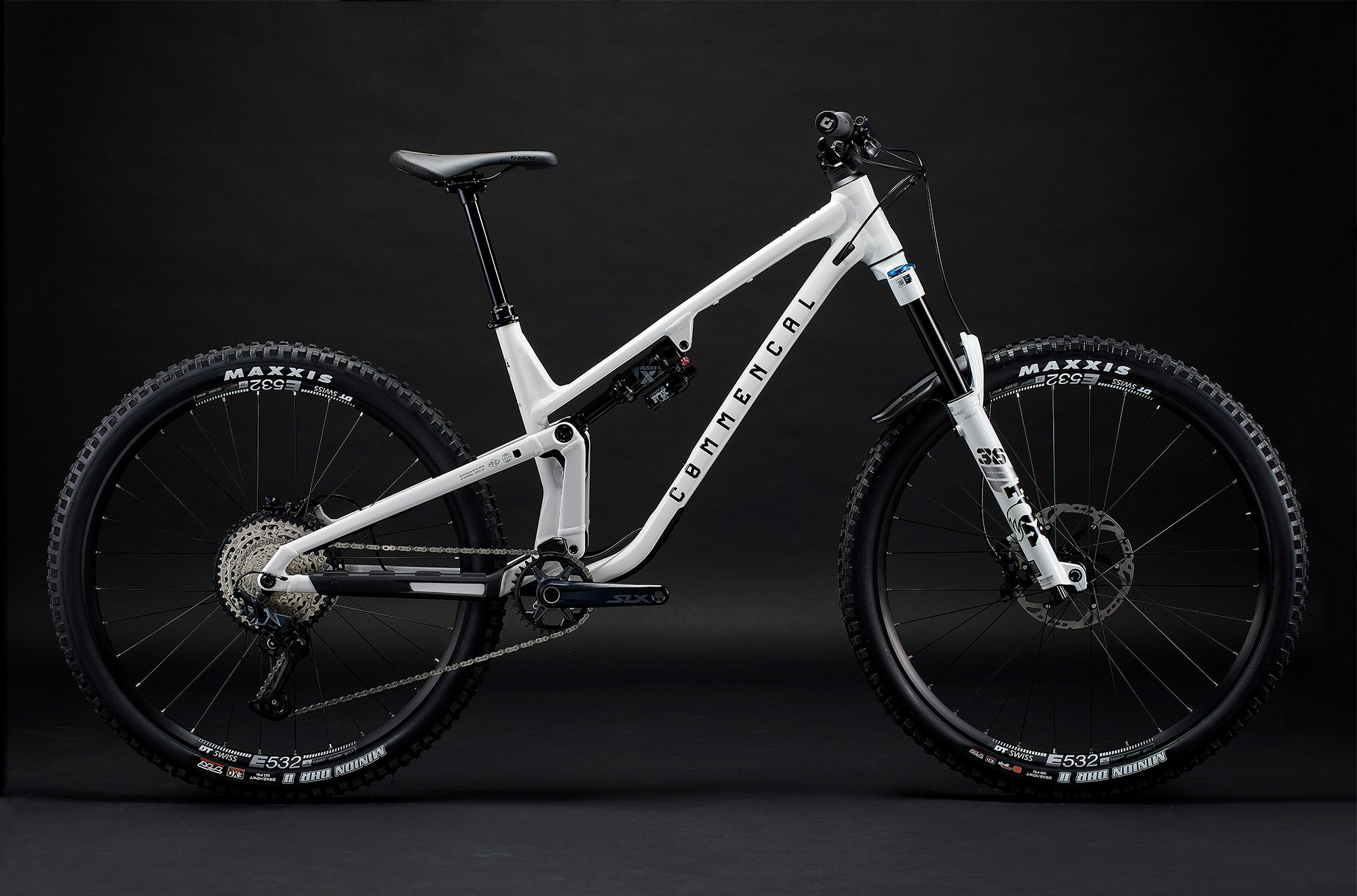 Commencal META V5 Essential Pure White Enduro Bike