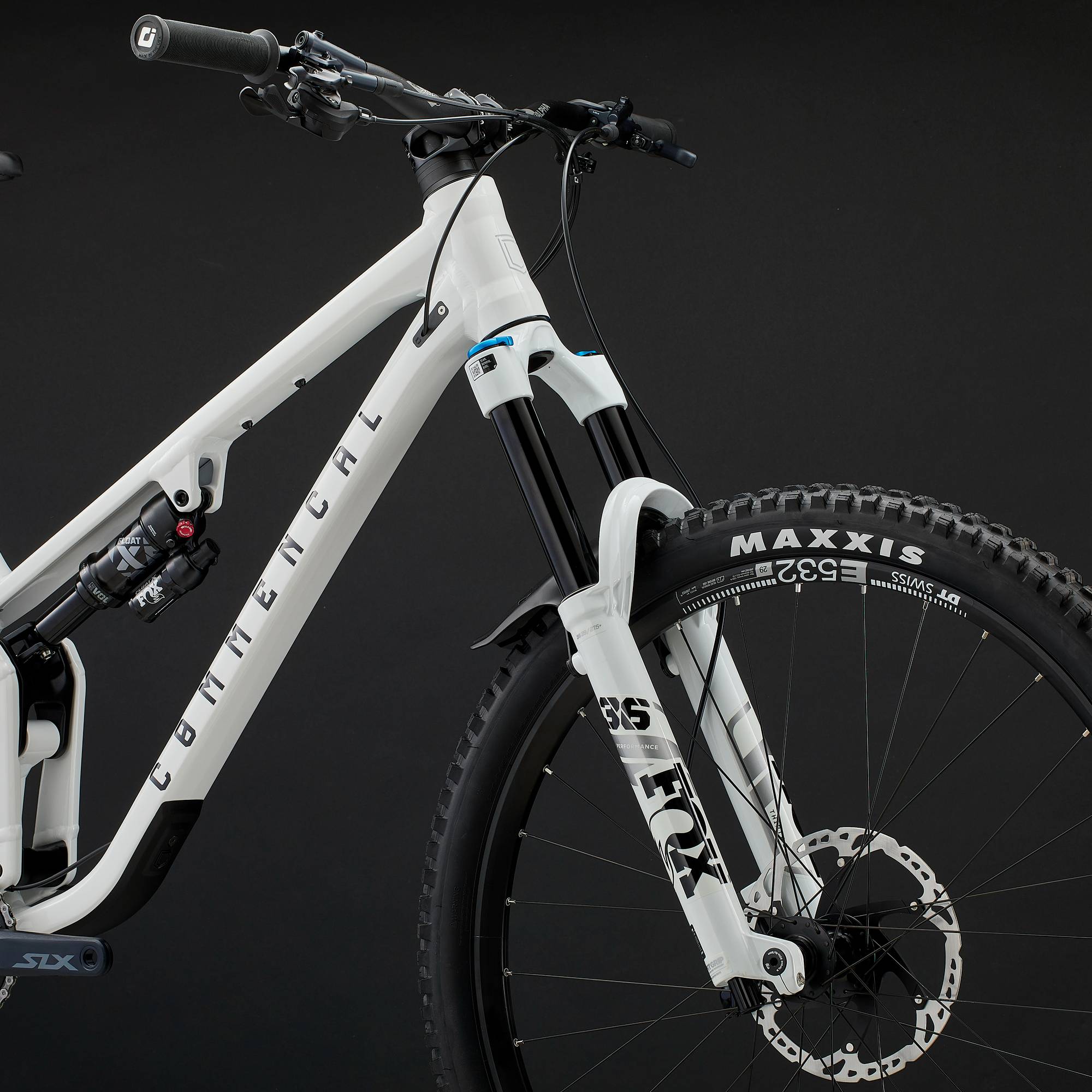 Commencal META V5 Essential Pure White Enduro Bike