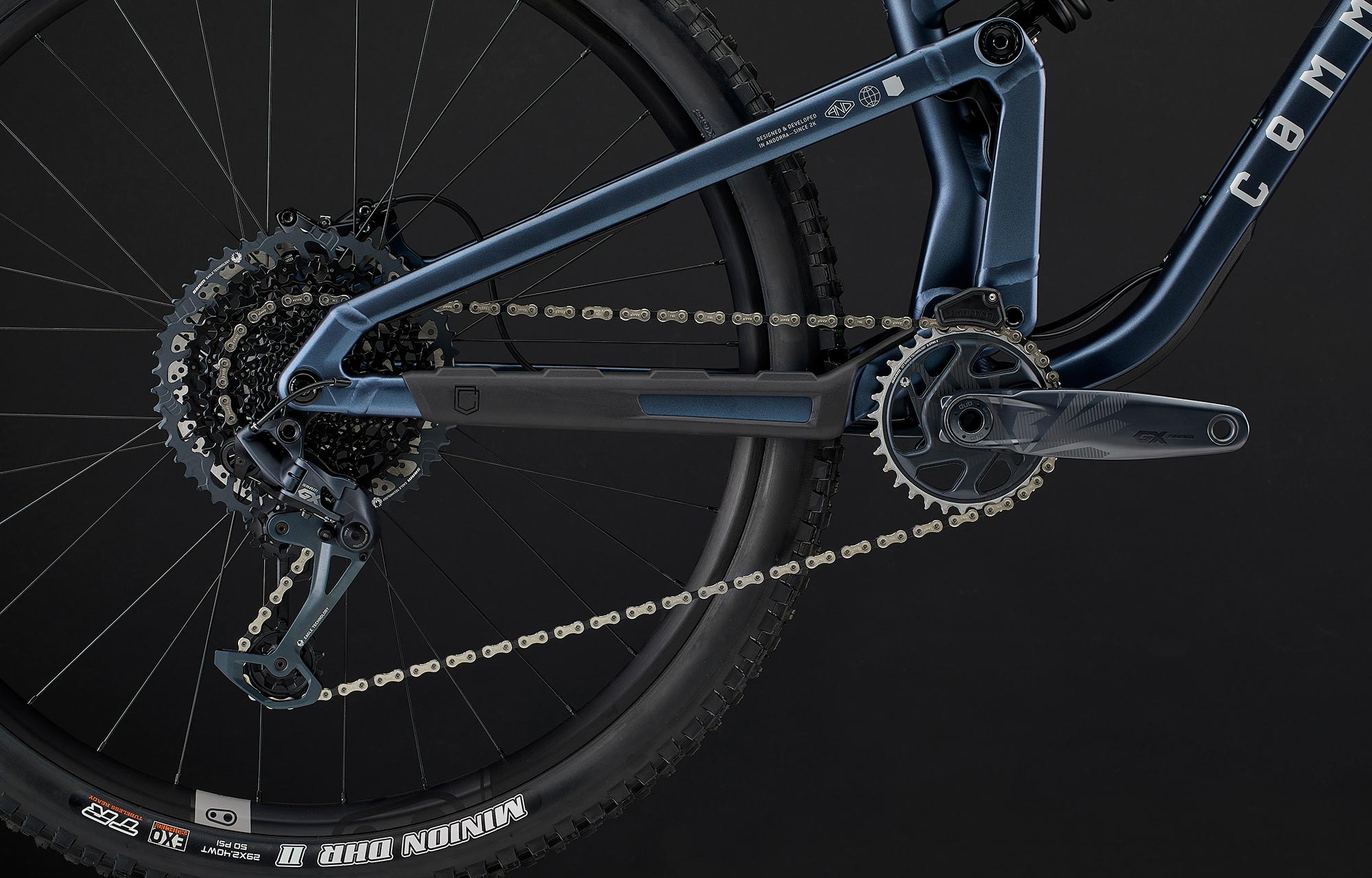 Commencal META V5 Race Sparkly Blue Enduro Bike