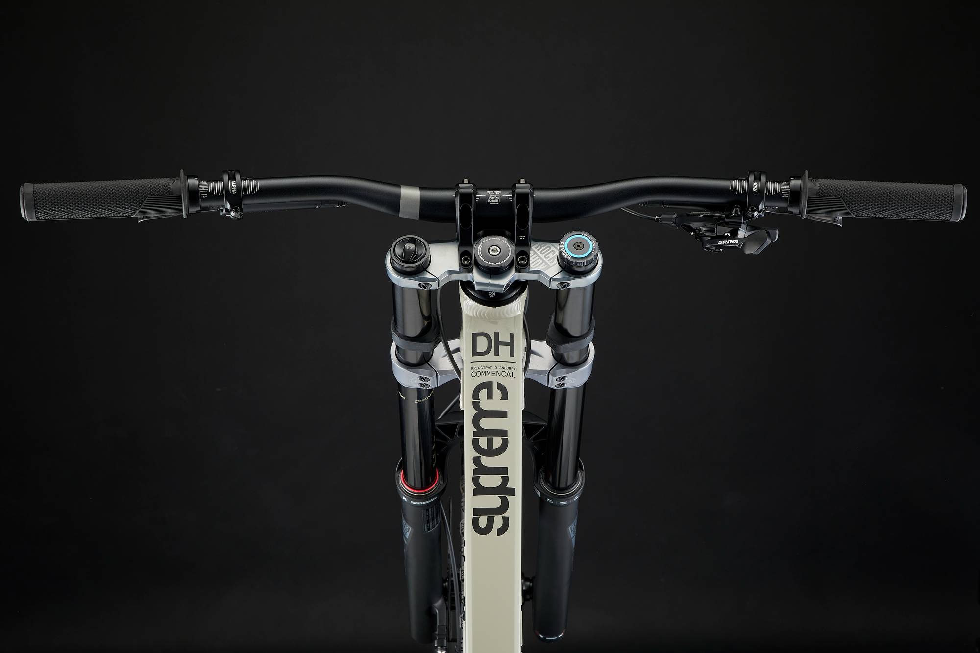 Commencal Supreme DH V5 Ride Chalk Downhill Bike