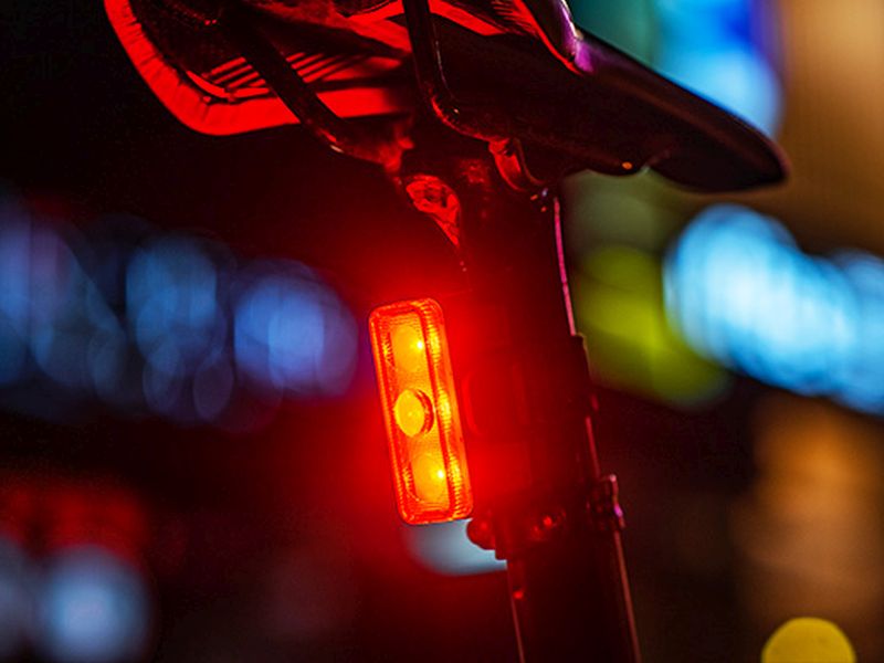 Load image into Gallery viewer, Ravemen TR350 Rear Light - 3
