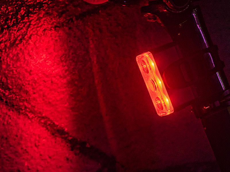 Load image into Gallery viewer, Ravemen TR350 Rear Light - 4
