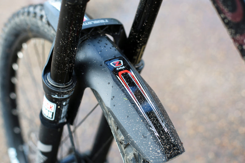 Load image into Gallery viewer, Zefal Deflector FM20 Front Mudguard - Situation
