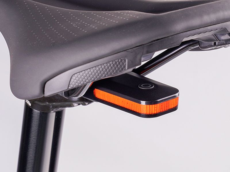 Load image into Gallery viewer, Ravemen CL01 Rear Light - 13
