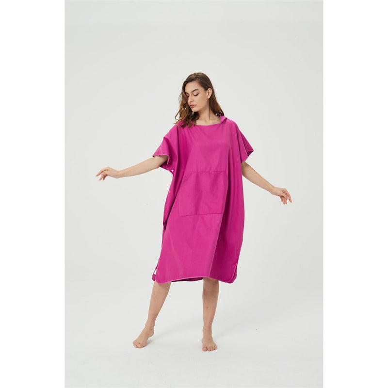 Load image into Gallery viewer, Hooded Towel Cerise 2
