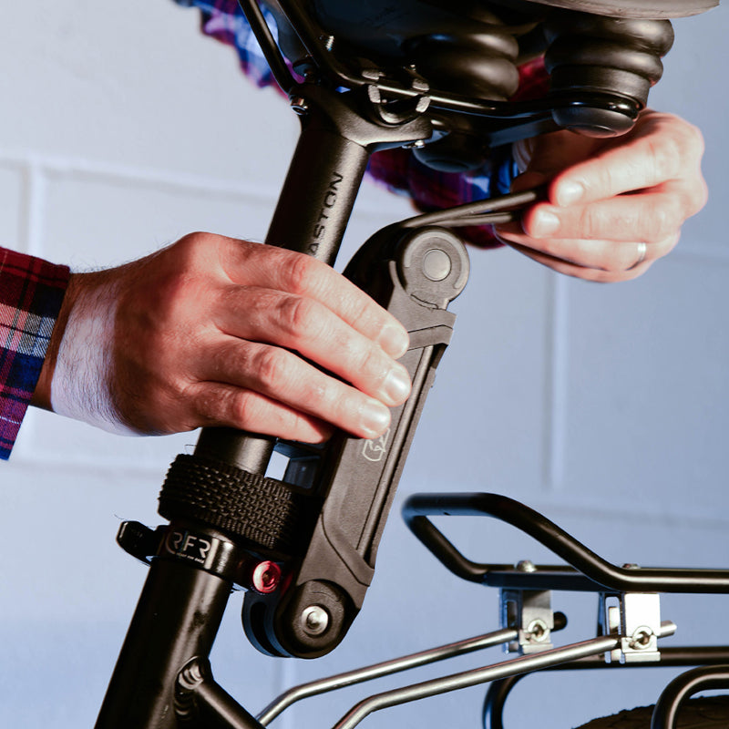 Load image into Gallery viewer, Oxford LinkLock Folding Key Lock - use
