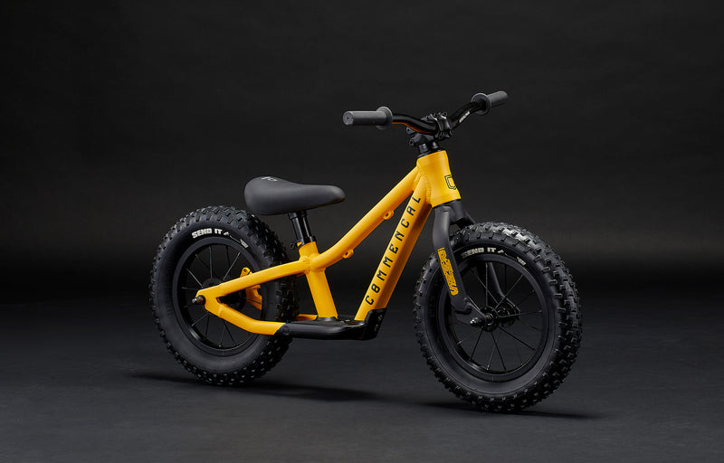Load image into Gallery viewer, Commencal Ramones 12&quot; Push Bike Ohlins Yellow 2025 Kids Bike
