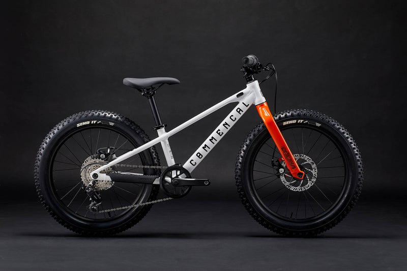 Load image into Gallery viewer, Commencal Ramones 20 Pure White Kids Mountain Bike
