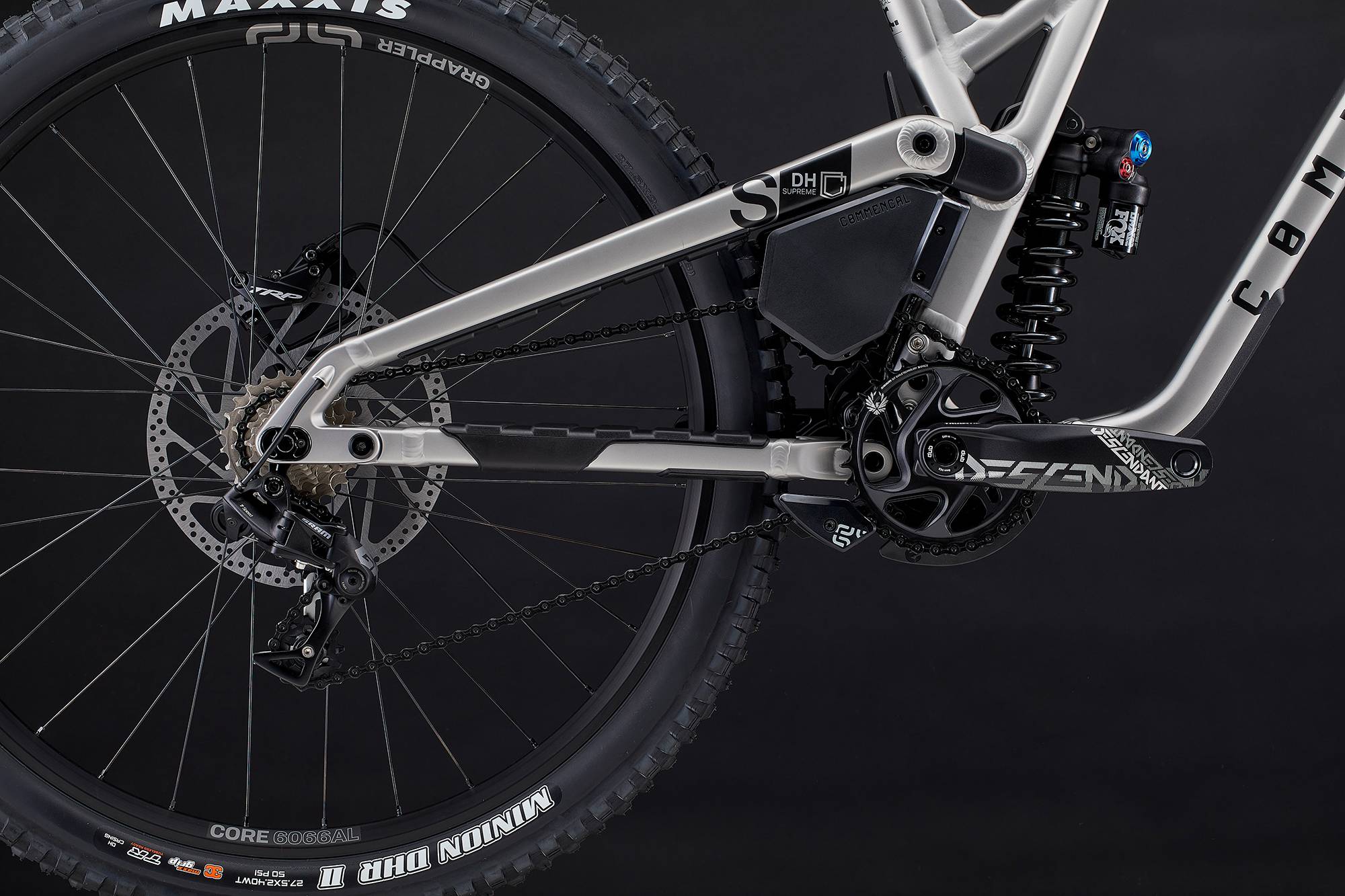 Commencal Supreme DH V5 Essential Silver Downhill Bike
