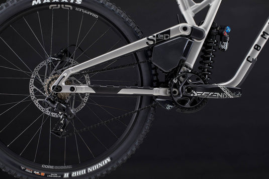 Commencal Supreme DH V5 Essential Silver Downhill Bike