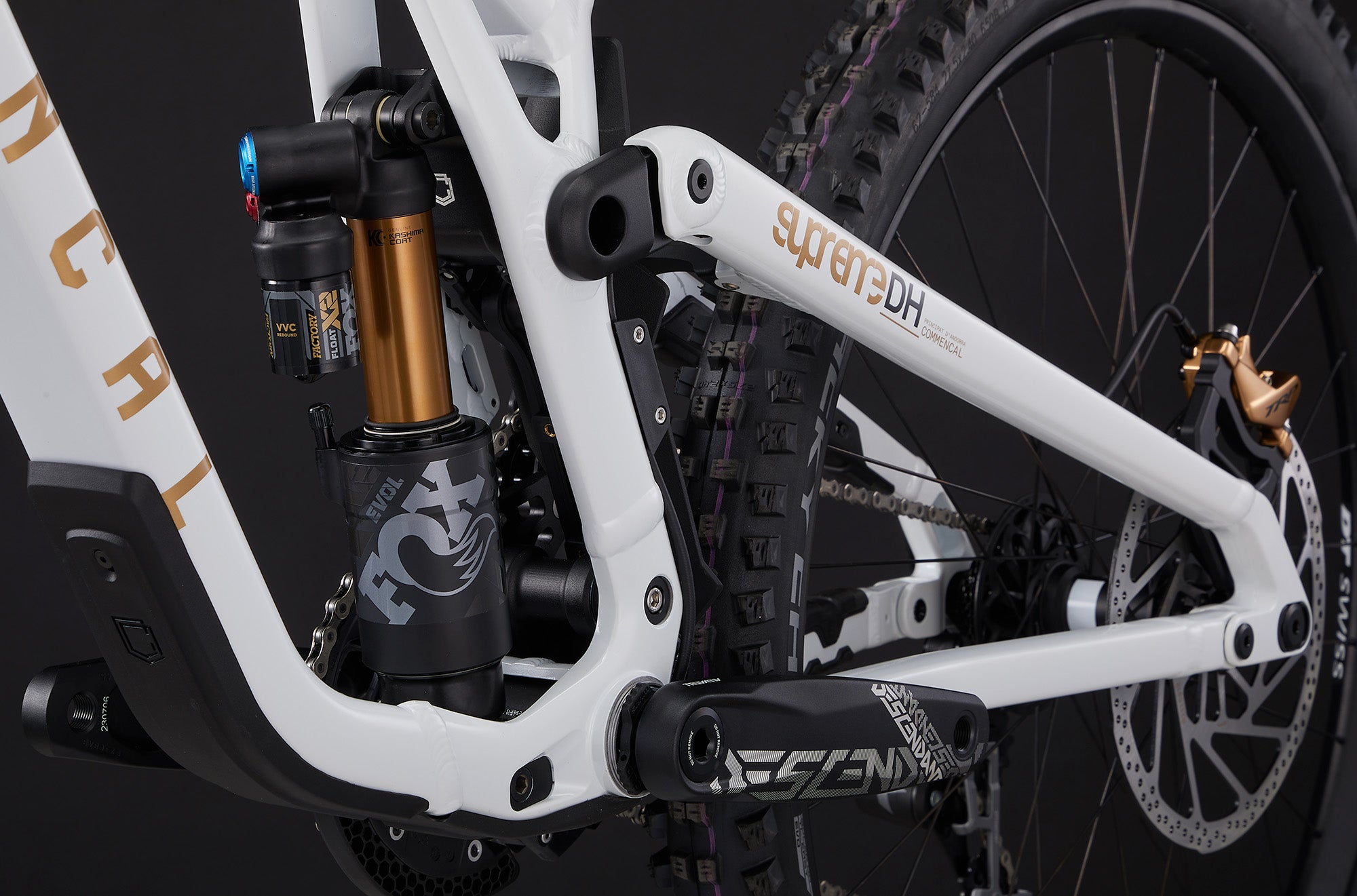 Commencal Supreme DH V5 Signature LTD Pure White Downhill Bike
