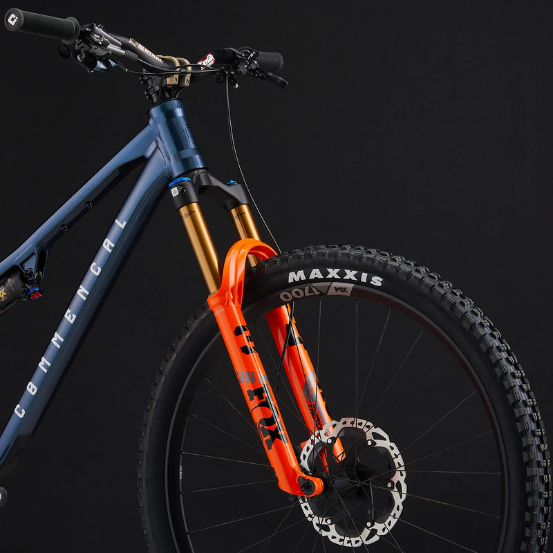 Load image into Gallery viewer, Commencal T.E.M.P.O. Signature Sparkly Blue Trail Bike
