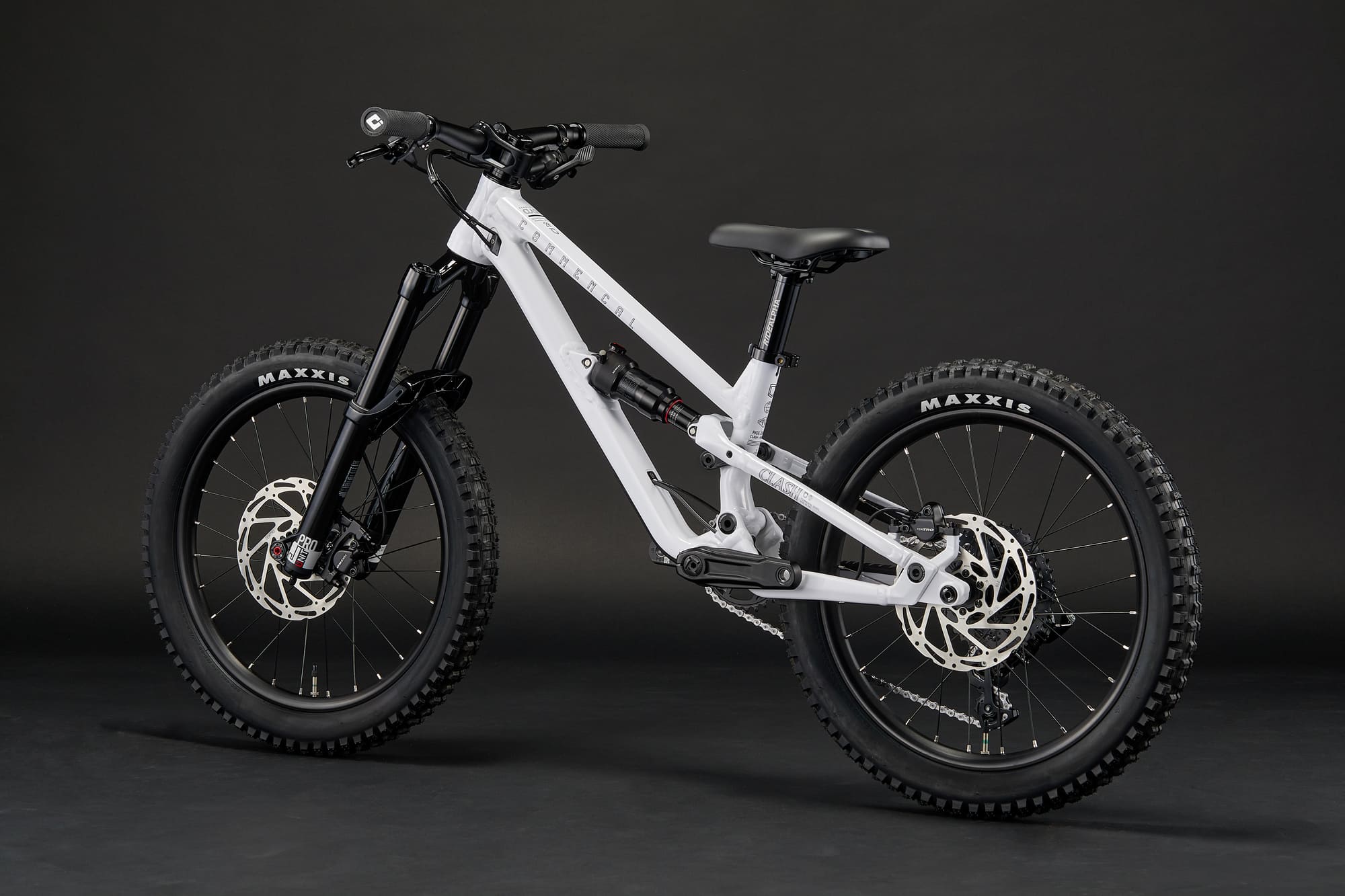 Commencal Clash 20 Pure White Kids Mountain Bike