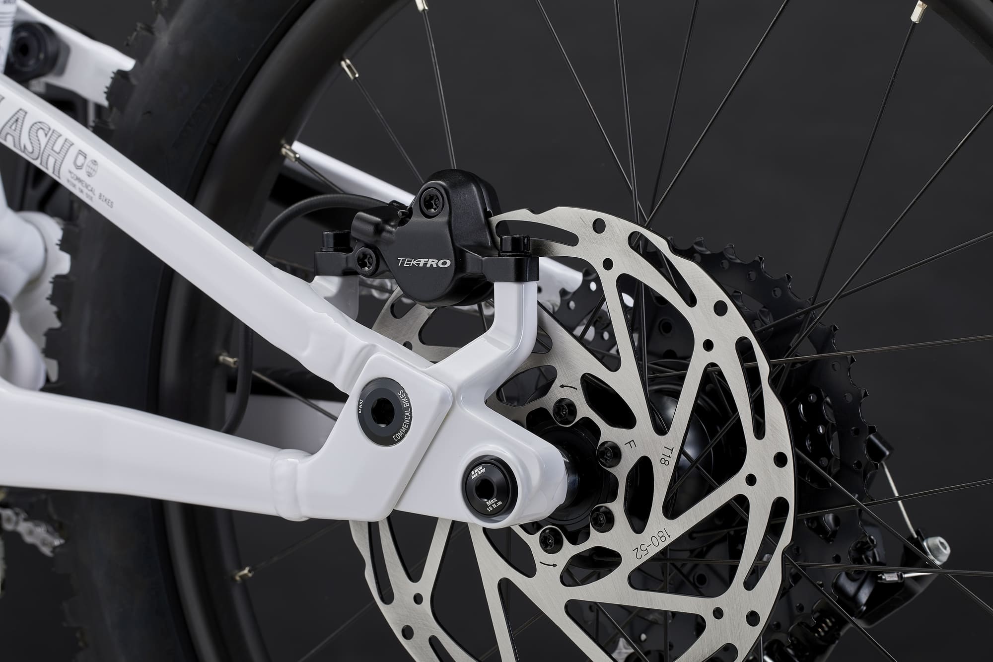 Commencal Clash 20 Pure White Kids Mountain Bike