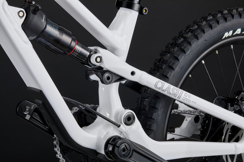 Load image into Gallery viewer, Commencal Clash 20 Pure White Kids Mountain Bike
