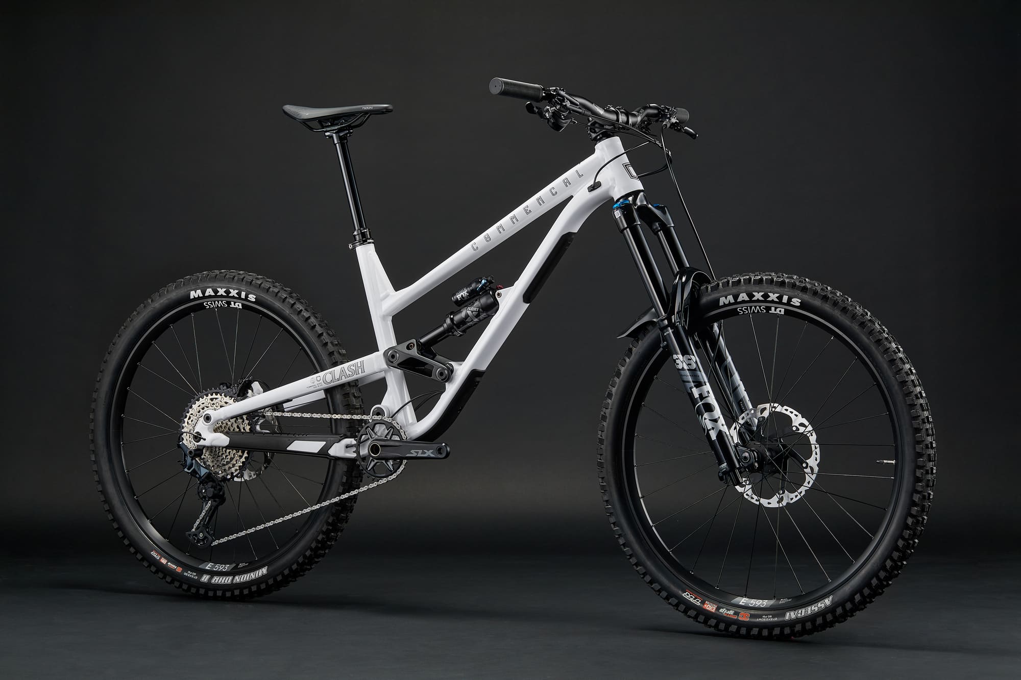 Commencal Clash Essential 2025 Pure White Enduro Bike