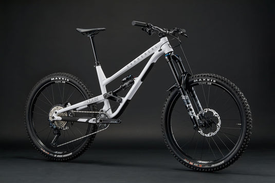 Commencal Clash Essential 2025 Pure White Enduro Bike