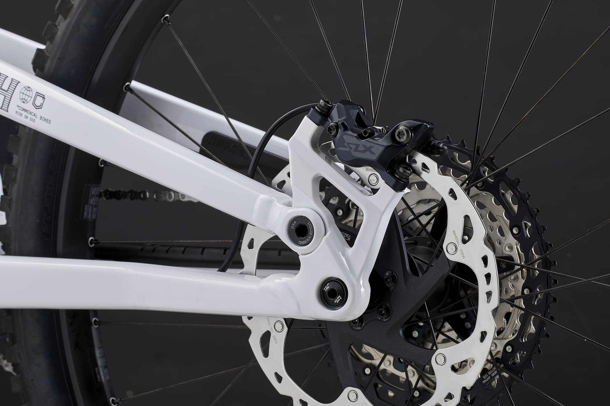 Commencal Clash Essential 2025 Pure White Enduro Bike