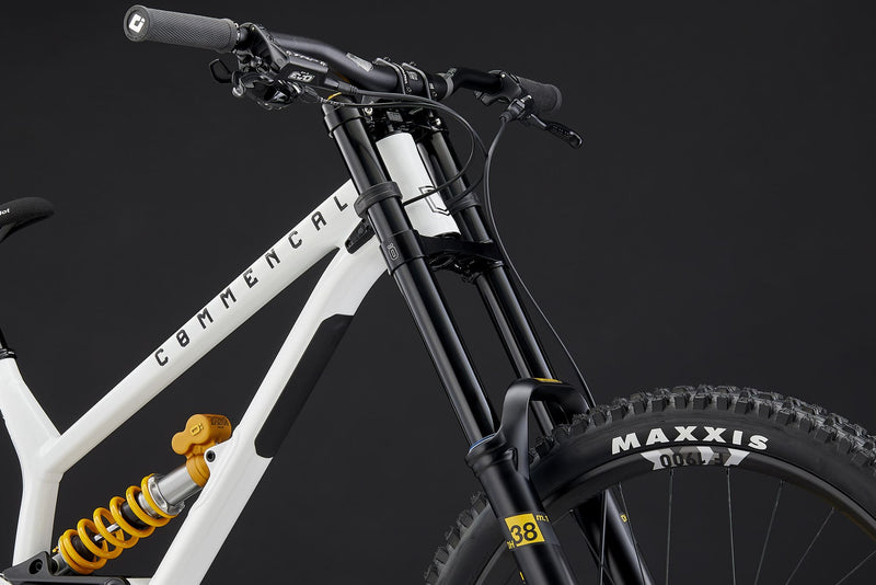 Load image into Gallery viewer, Commencal FRS ÖHLINS Edition 2025 Downhill Mountain Bike
