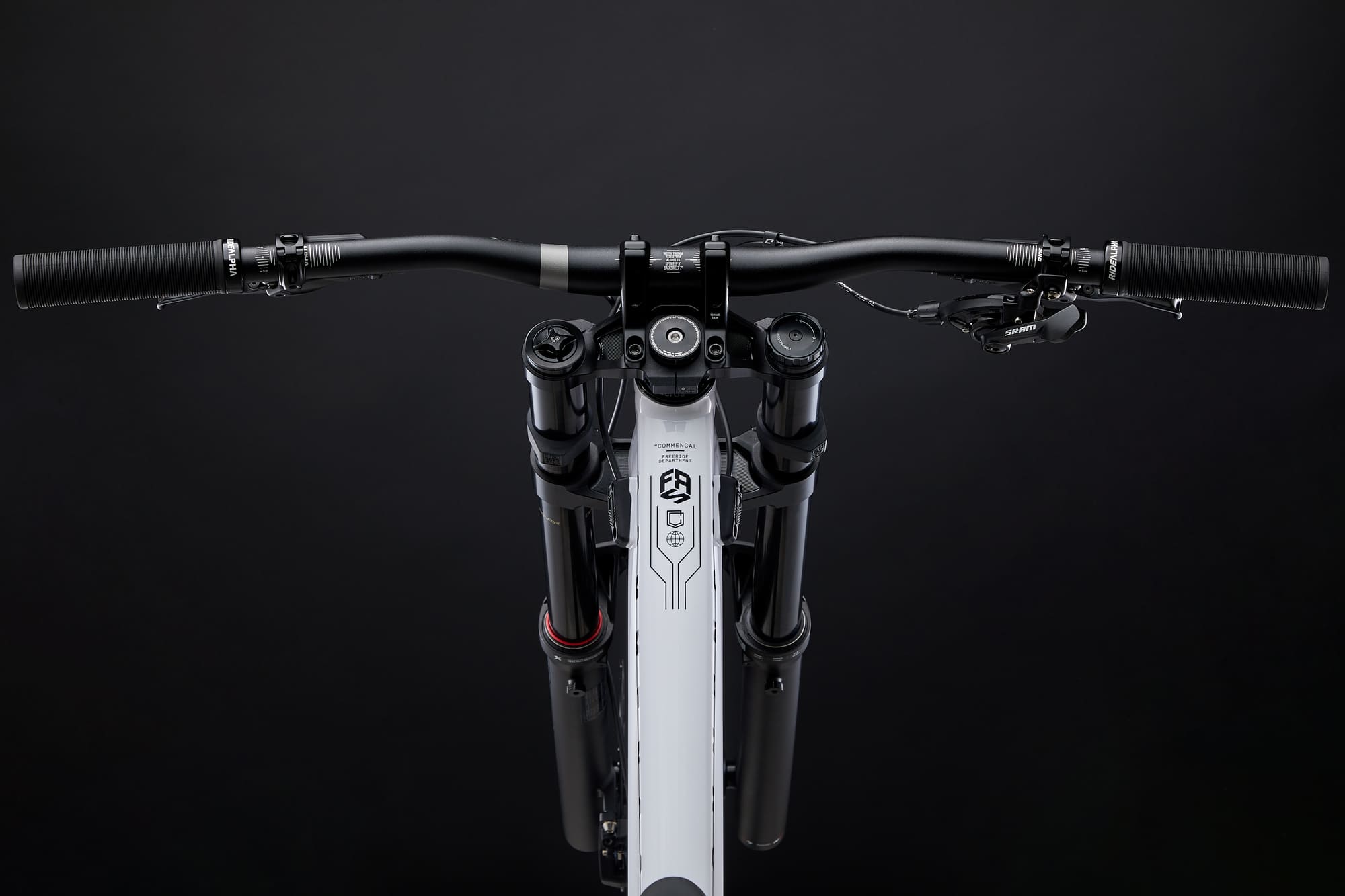 Commencal FRS Park RockShox Pure White 2025 Downhill Bike