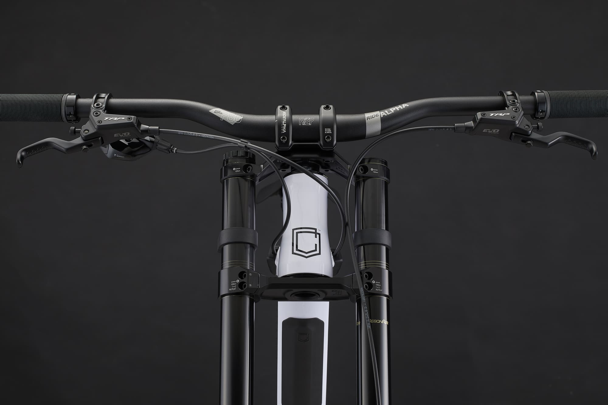 Commencal FRS Park RockShox Pure White 2025 Downhill Bike