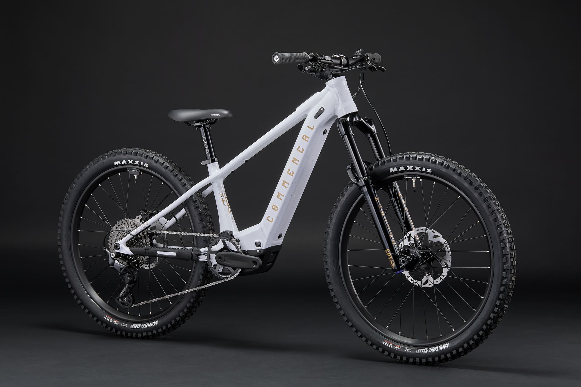 Commencal META HT 24 Power V2 Glittery White 2026 Kids Bike