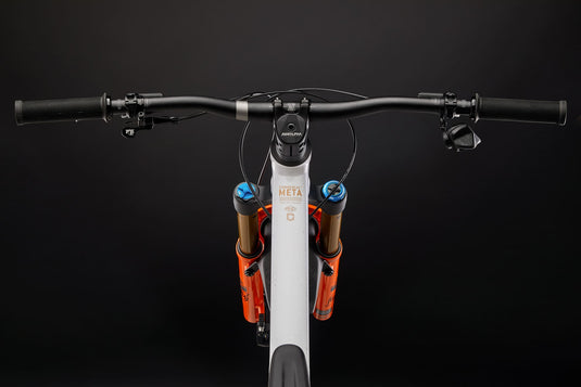 Commencal Meta V5 Signature Glittery White 2025 Enduro Bike