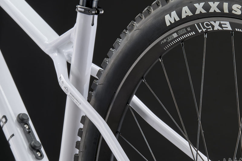 Load image into Gallery viewer, Commencal META HT V3 Signature Pure White 2026 Hardtail Bike
