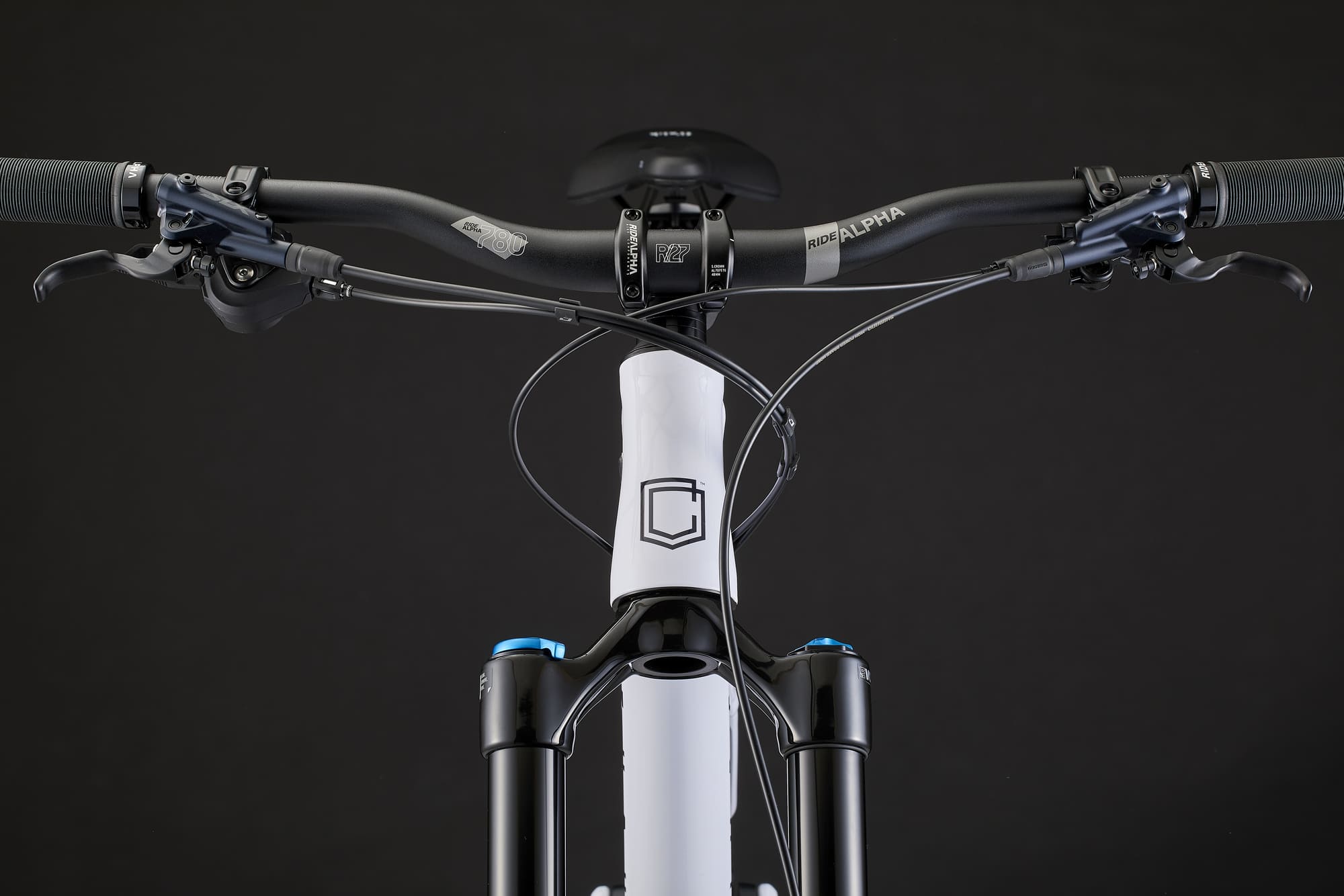 Commencal META SX V4 Essential Pure White Enduro Bike