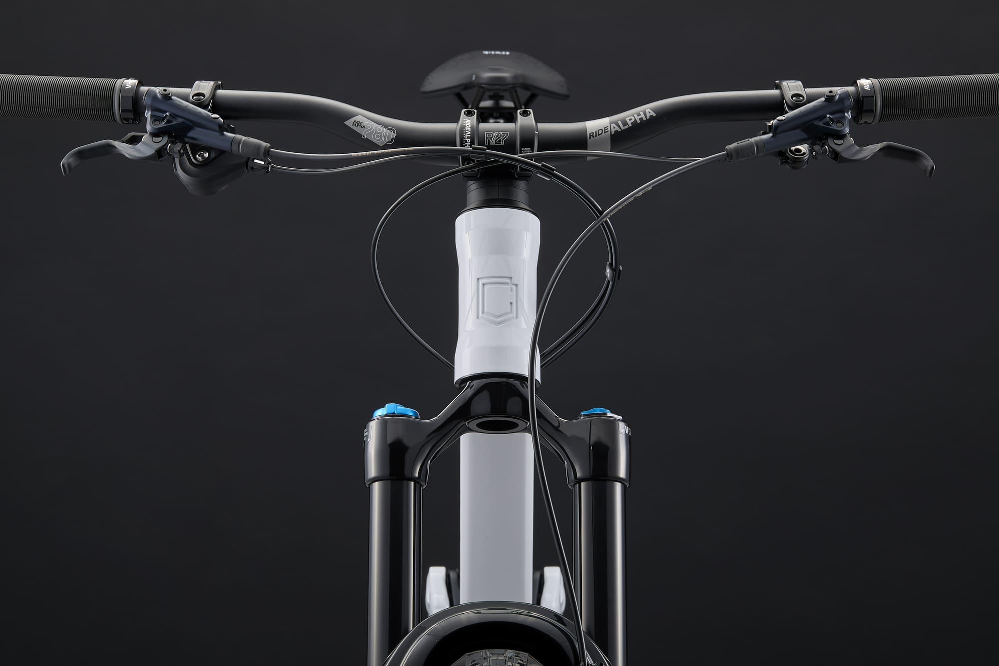 Commencal Meta SX V5 Essential Pure White 2026 Enduro Bike