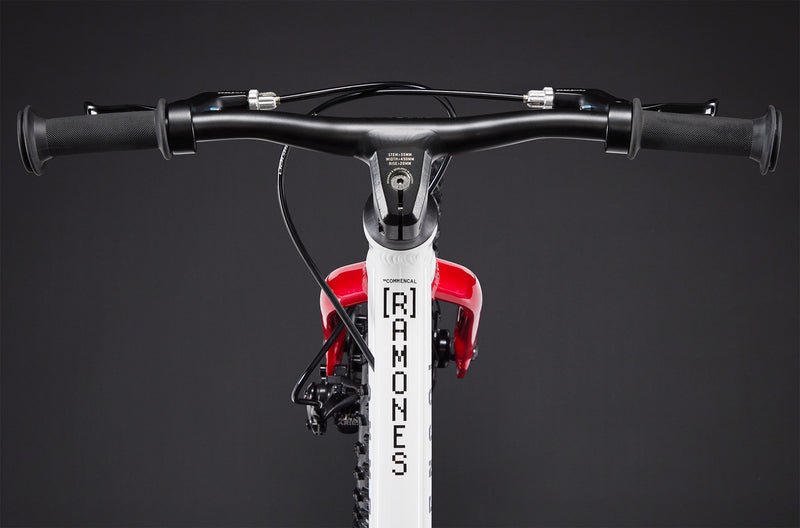 Load image into Gallery viewer, Commencal Ramones 14&quot; Pure White 2026 Kids Bike

