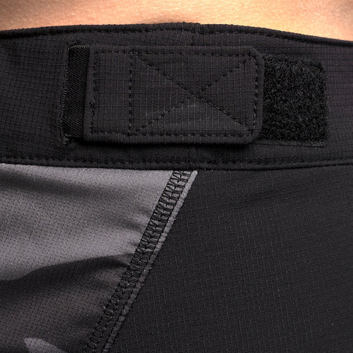 Load image into Gallery viewer, Fasthouse Youth Crossline 2 Shorts - Black/Camo
