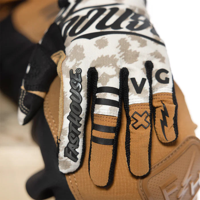Load image into Gallery viewer, Fasthouse Elrod Stay Golden Glove - Chalk/Camel - Unisex
